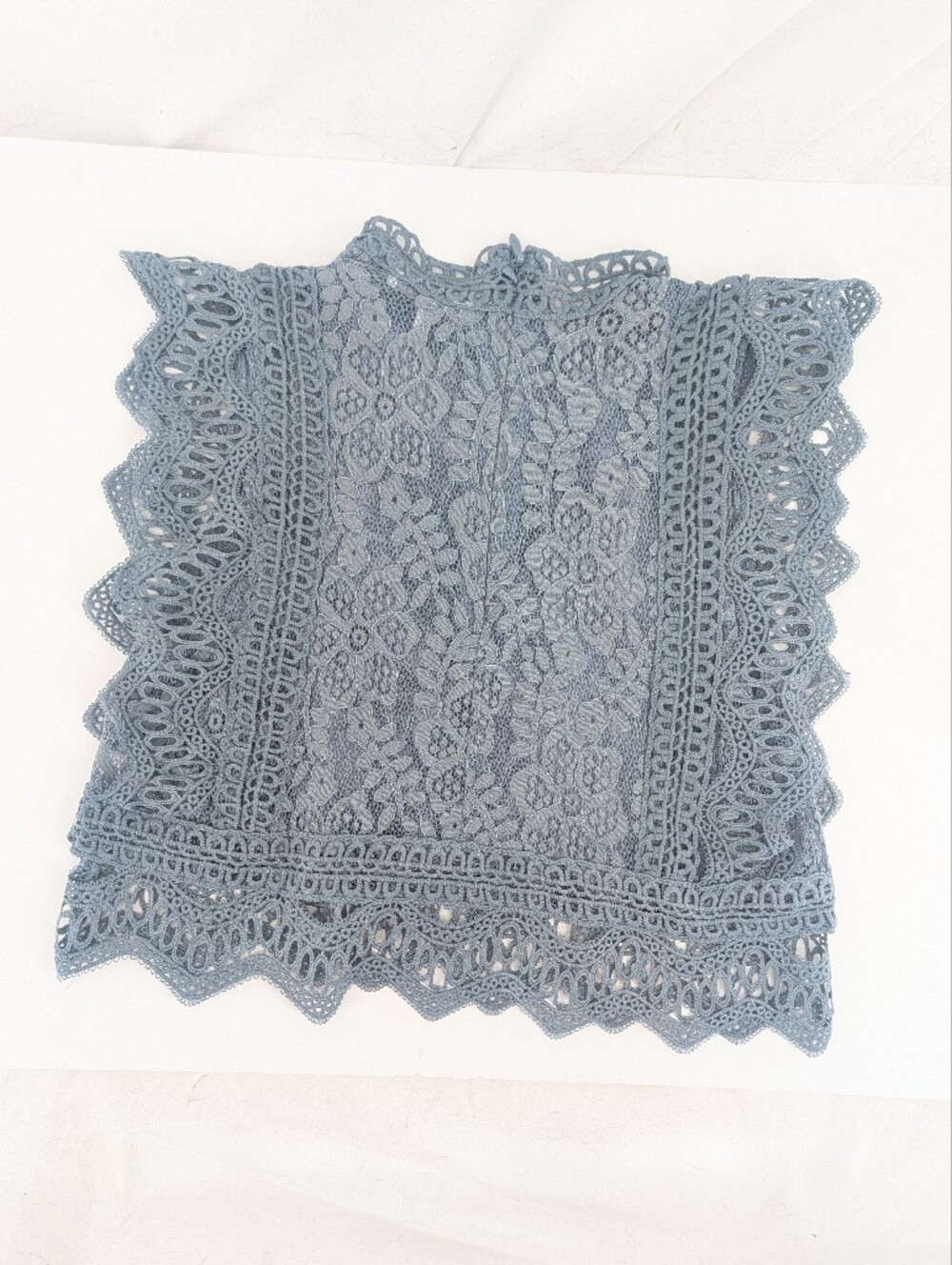 3/$20 Blue Lace Crochet Boxy Collared Crop Dressy Blouse Size Small Feminine